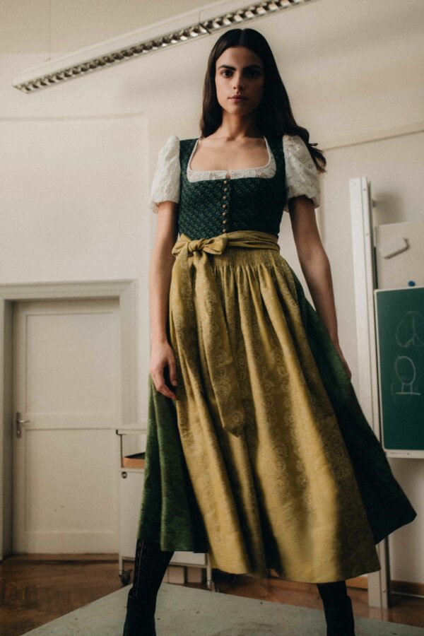 Dirndl Monika - Gottseidank