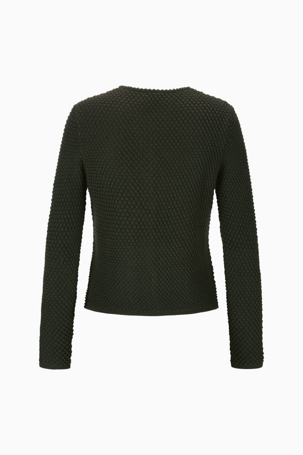 Leicht Taillierte Damenstrickjacke aus Merinowolle mit Perlmuster und Rundhalsausschnitt in Rosmarin.