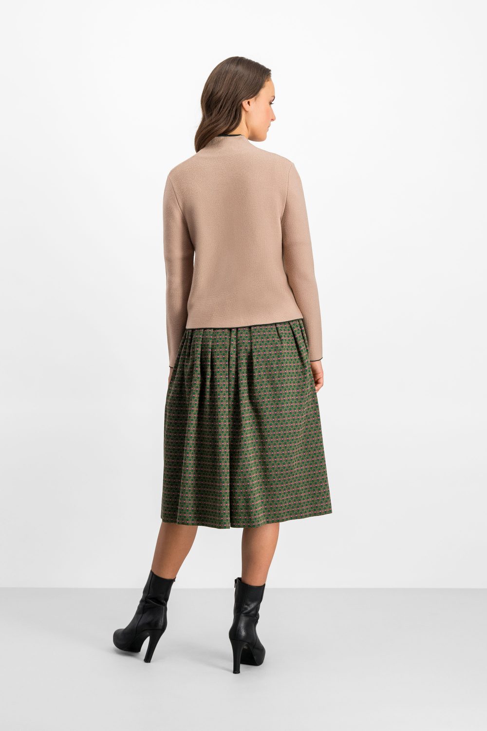 Damenstrickjacke Anna - Gottseidank Damenstrickjacke Anna - Gottseidank