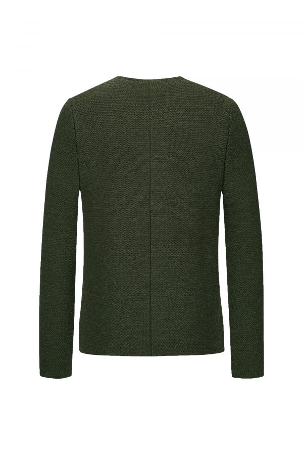 Hüftlange, gerade geschnittene Herrenstrickjacke in der Farbe grün. Linksstrick.